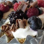 Tarteletter med vaniljgrädde och bär - Baka Sockerfritt