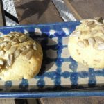 Matbullar med sesam- och solrosfrön - Baka Sockerfritt