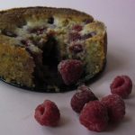 Hallonkaka med smak av mazarin - Baka Sockerfritt