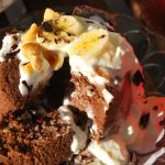 Banan- och chokladmugcake med hasselnöt - Baka Sockerfritt