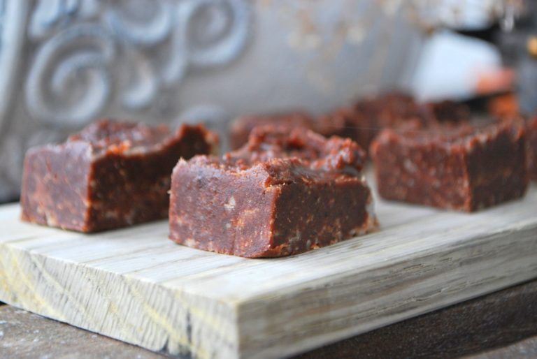 Glutenfri Fudge utan Tillsatt Socker! 1 Raw chocolate fudge - Baka Sockerfritt