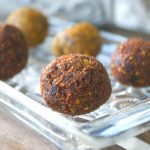 Raw chokladbollar med pistage - Baka Sockerfritt