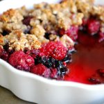 Healthy berry crumble pie – Glutenfri smulpaj med bär - Baka Sockerfritt