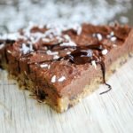 No Bake and Paleo Coconut Chocolate Cake - Baka Sockerfritt