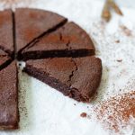 Kladdkaka med brynt smör - Baka Sockerfritt