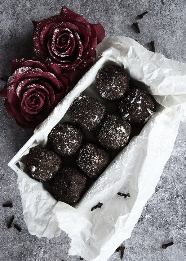 Gästrecept - Julens godaste pepparkaksbollar (raw) - Baka Sockerfritt