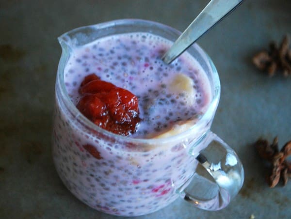 Chiapudding med hallon och banan - Baka Sockerfritt