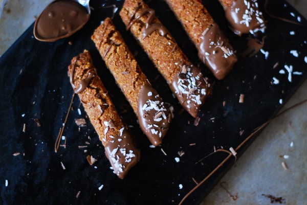 Chokladdoppade Kanelsnittar - Baka Sockerfritt