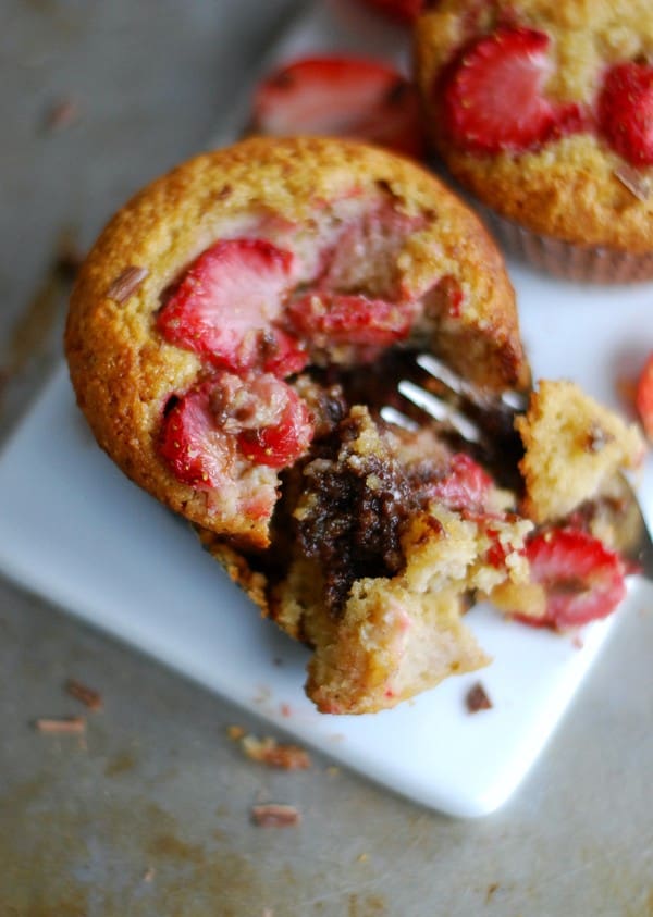 Sommarmuffins med mjölkchokladgömma - Baka Sockerfritt