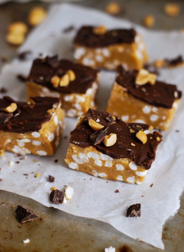 Snickersrutor med puffat ris - Baka Sockerfritt