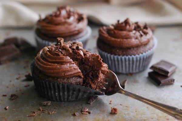 Ljuvliga chokladmuffins - Devil's food muffins - Baka Sockerfritt