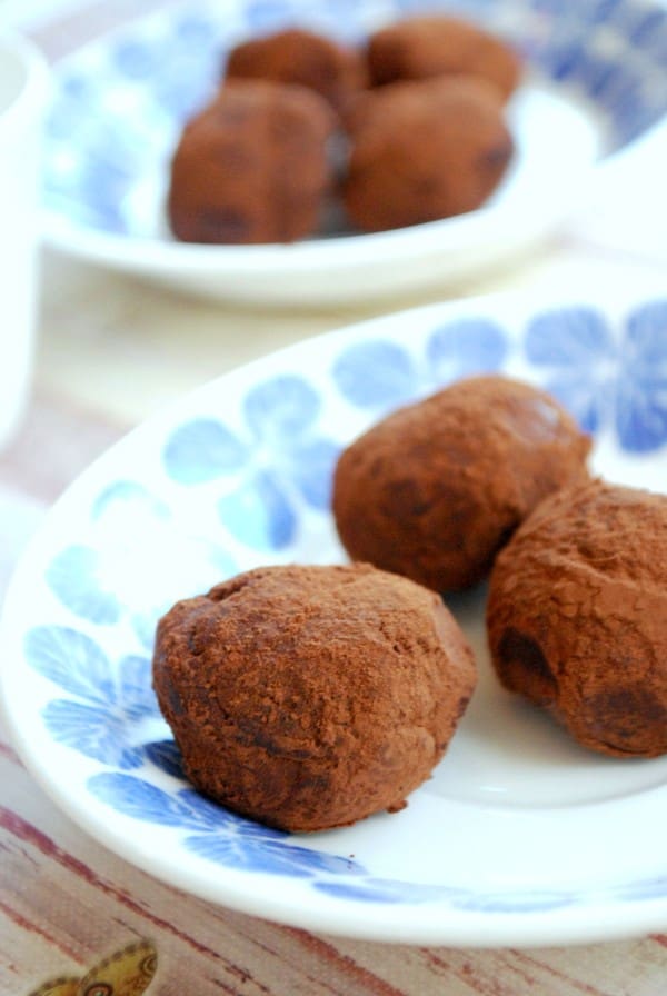 Veganska tryfflar - 2 ingredienser - Baka Sockerfritt