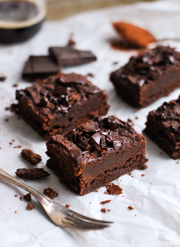 Vegansk espressobrownie - Baka Sockerfritt