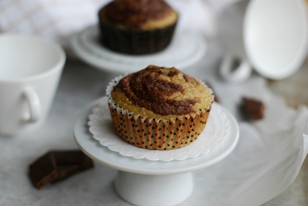 Pumpkin chocolate swirl muffins - Baka Sockerfritt