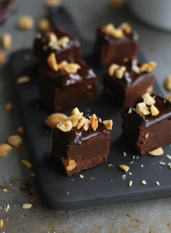 Chokladfudge med nötsmör - Baka Sockerfritt