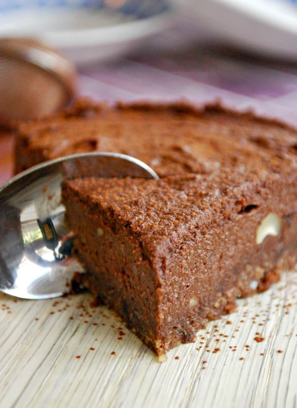 Chocolate Cashew Cake, no bake - Baka Sockerfritt