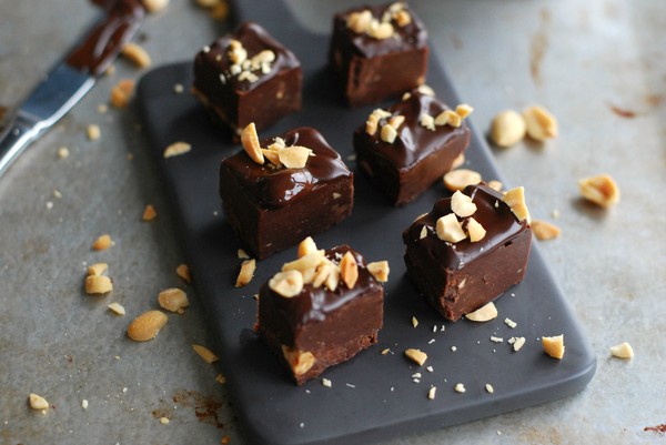 Vegansk Jordnötsfudge - Baka Sockerfritt