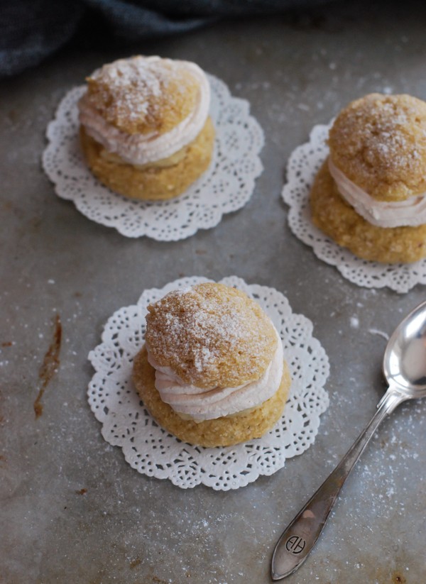 Glutenfria semlor, utan tillsatt socker - Baka Sockerfritt