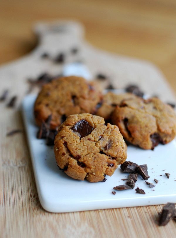 Chocolate chip peanut butter cookies - Baka Sockerfritt