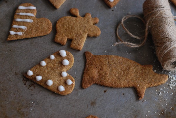 Underbara och knapriga pepparkakor utan tillsatt socker (glutenfria) - Baka Sockerfritt