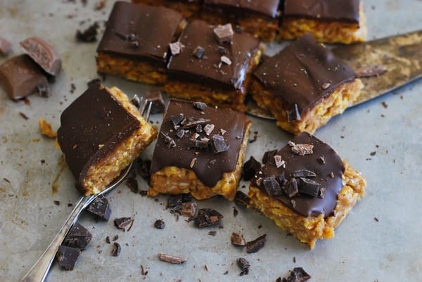 Jordnötsrutor med cornflakes - Baka Sockerfritt