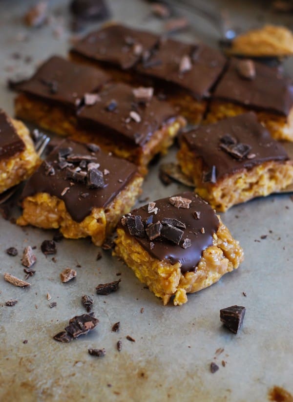 Jordnötsrutor med cornflakes - Baka Sockerfritt