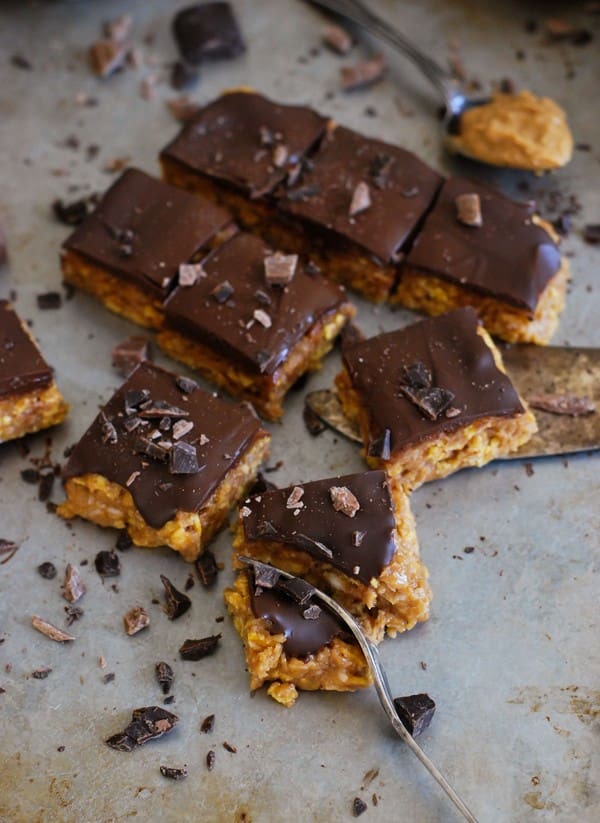 Jordnötsrutor med cornflakes - Baka Sockerfritt