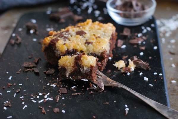 Ryttarkaka - kladdkaka med tosca! - Baka Sockerfritt