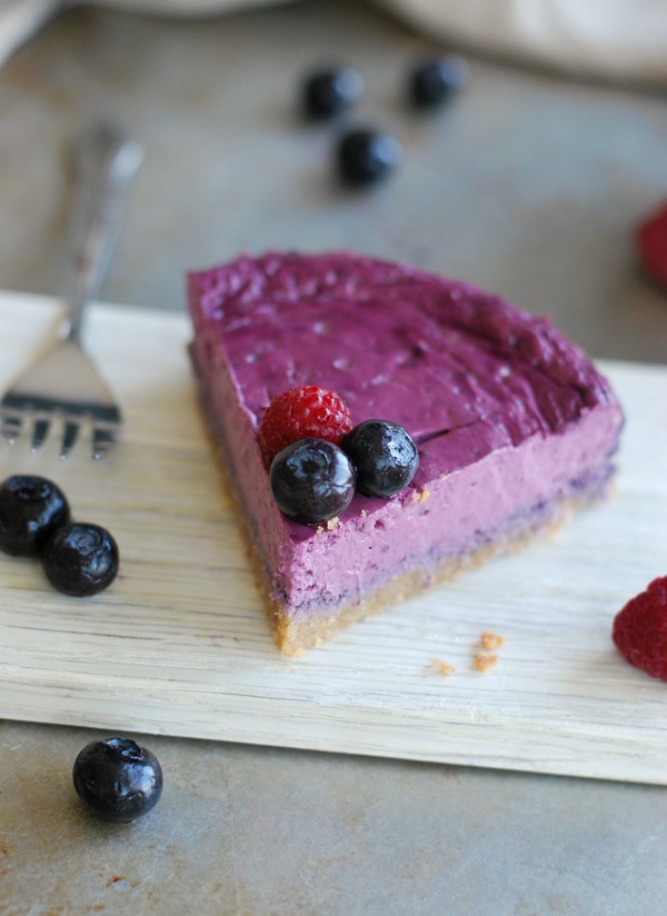 Fräsch cheesecake med bär - Baka Sockerfritt