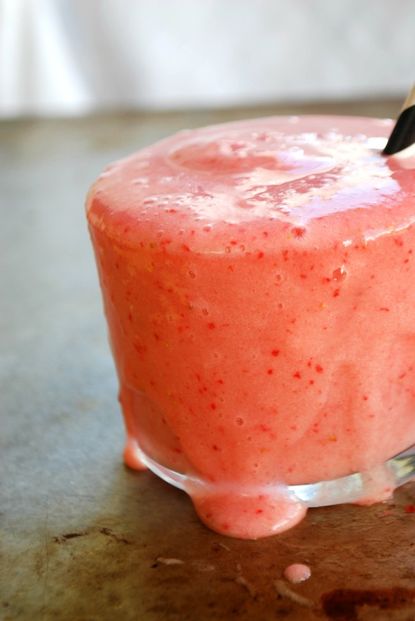 Jordgubbsmoothie med kokos - Baka Sockerfritt