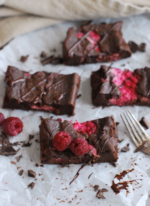 Glutenfri Hallonbrownie utan tillsatt socker - Baka Sockerfritt