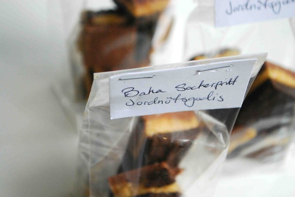 För ett år sedan - 100-dagars kalas och jordnötsgodis! - Baka Sockerfritt