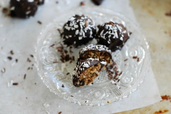 Chokladdoppade Kokosgodis - Baka Sockerfritt