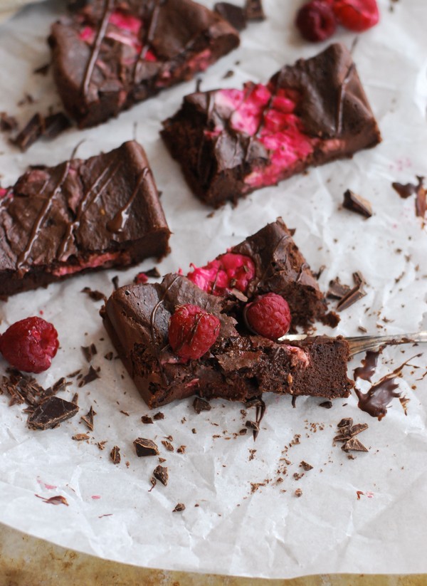 Glutenfri Hallonbrownie utan tillsatt socker - Baka Sockerfritt