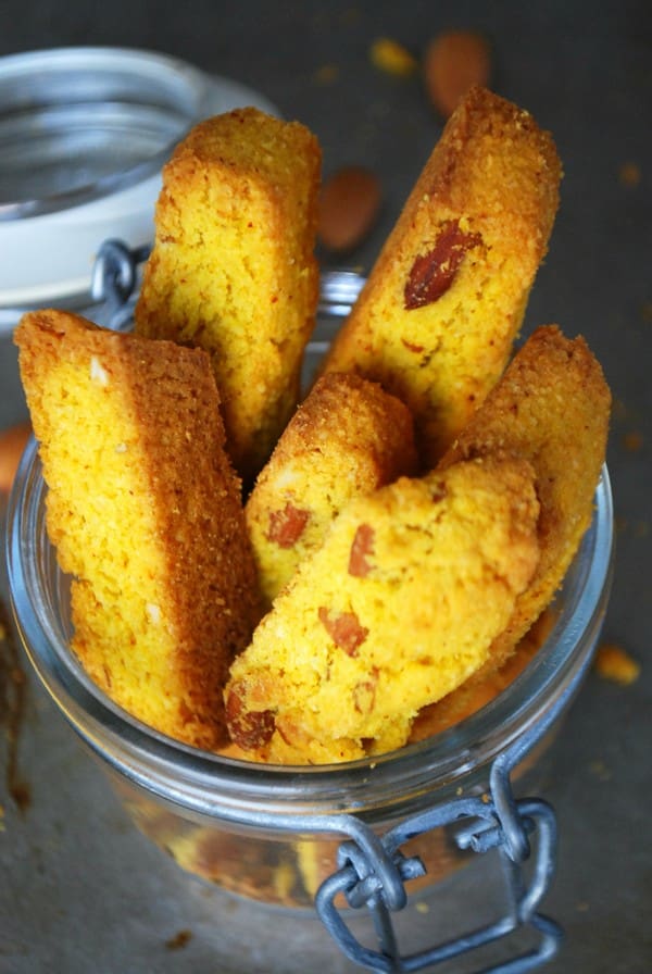 Saffransbiscotti - glutenfria och utan tillsatt socker - Baka Sockerfritt