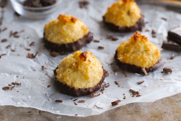 Chokladdoppade Kokostoppar - Baka Sockerfritt