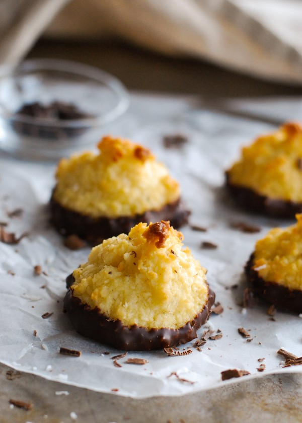 Chokladdoppade Kokostoppar - Baka Sockerfritt