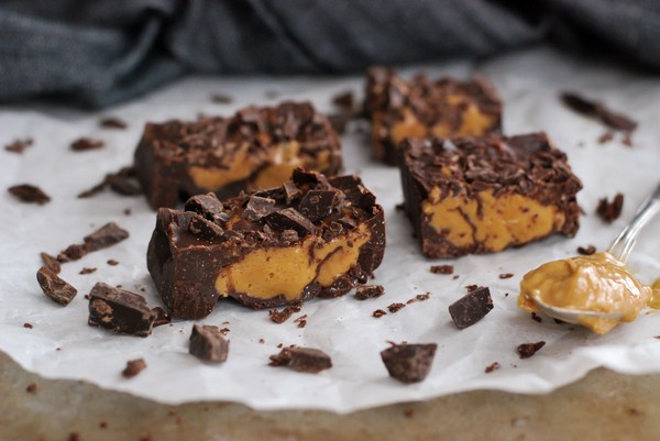 Chokladbitar med jordnötssmör - Baka Sockerfritt