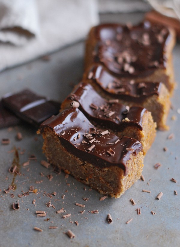 Pepparkaksbrownie utan ägg - Baka Sockerfritt