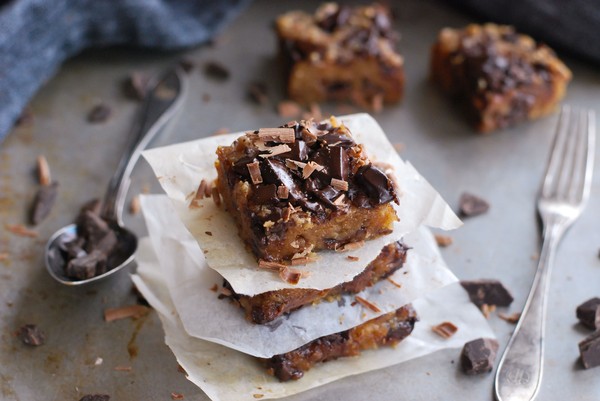 Veganska Blondies, utan tillsatt socker - Baka Sockerfritt