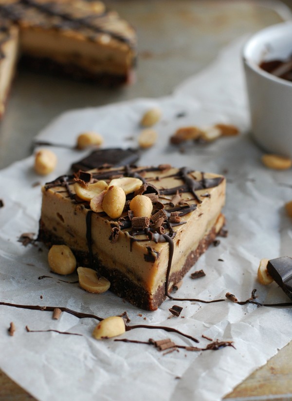 Vegansk Snickerstårta - Baka Sockerfritt
