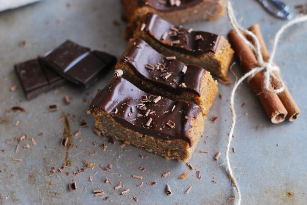Pepparkaksbrownie utan ägg - Baka Sockerfritt