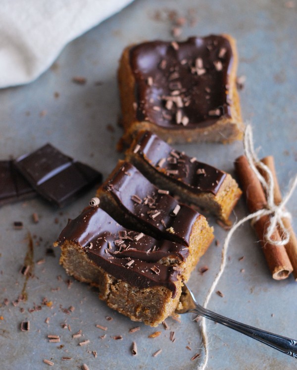 Pepparkaksbrownie utan ägg - Baka Sockerfritt