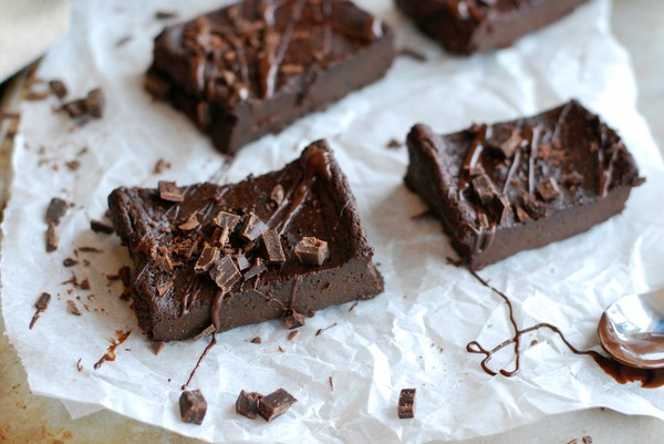 Glutenfri brownie utan tillsatt socker - Baka Sockerfritt