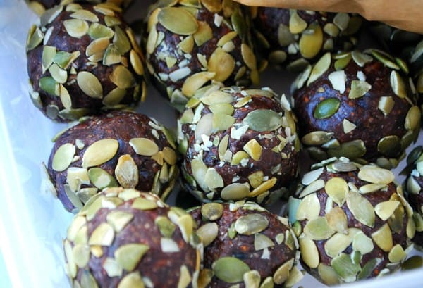 Raw chokladbollar - Baka Sockerfritt