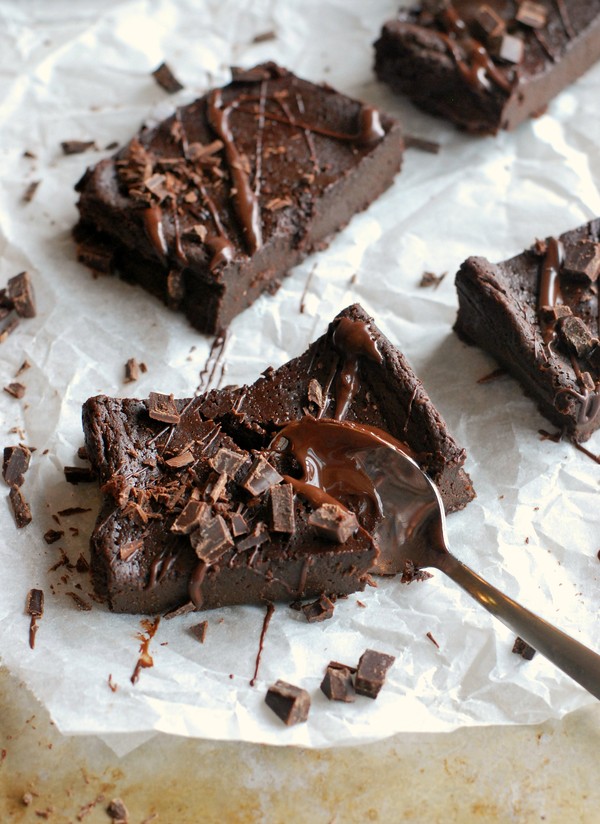 Glutenfri brownie utan tillsatt socker - Baka Sockerfritt