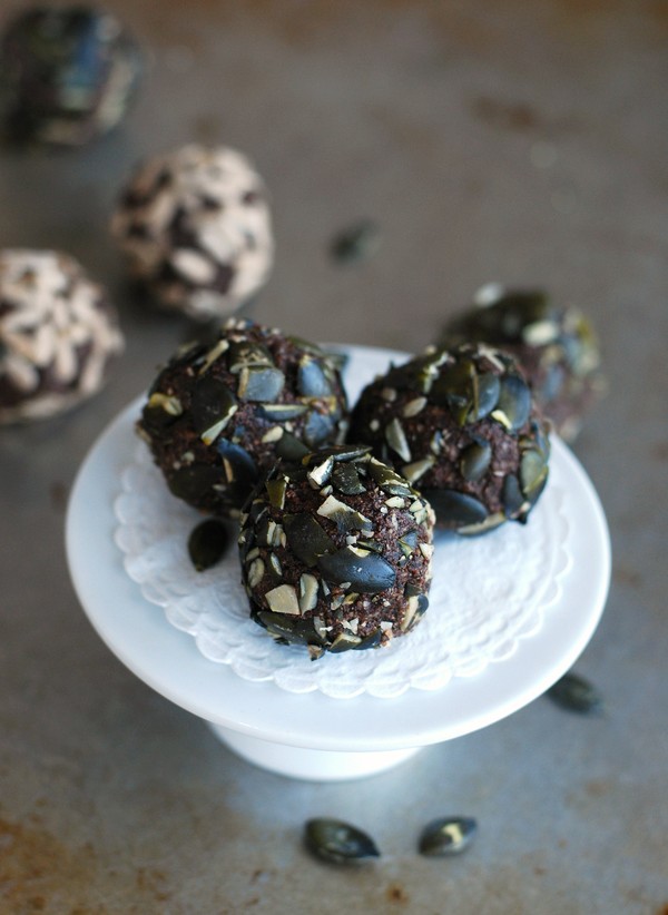 Älskade chokladbollar (low carb, utan nötter/mandlar) - Baka Sockerfritt