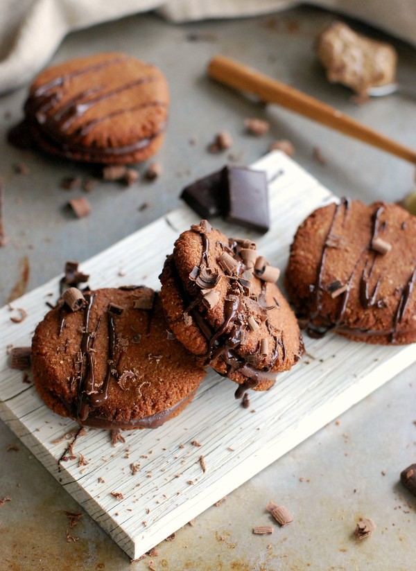 Double chocolate honey cookies - Baka Sockerfritt