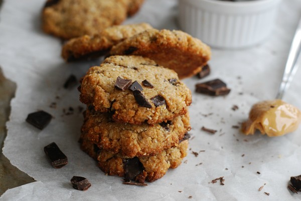 Peanut butter coconut cookies - Baka Sockerfritt