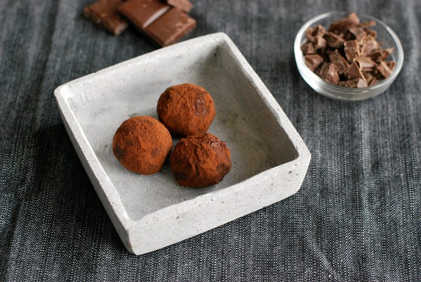 Mumsiga chokladtryfflar (utan tillsatt socker) - Baka Sockerfritt